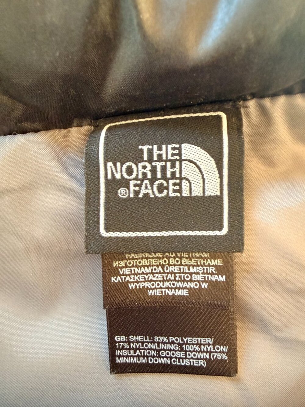 The North Face Womens Black Quilted Aconcagua 550 Goose Down Puffer Vest - Picture 3 of 6